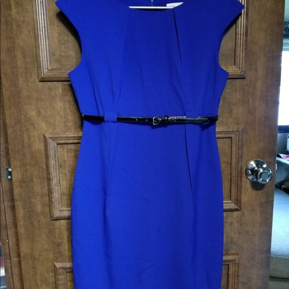 Dress - Picture 2 of 4